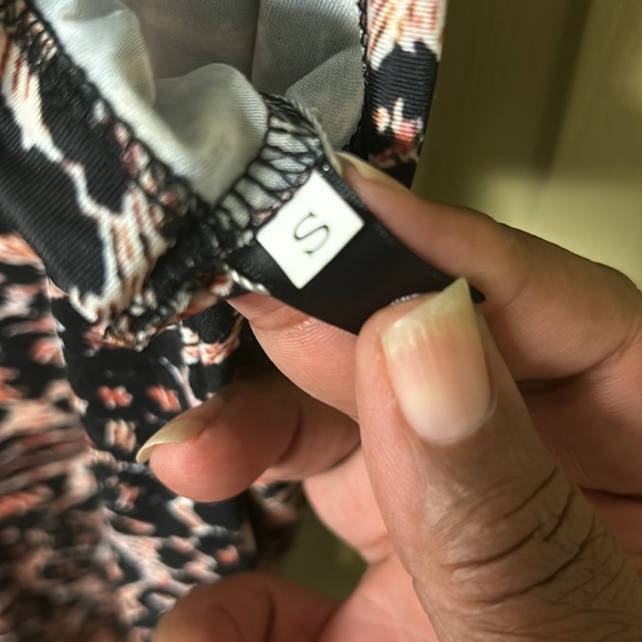 CBR Exclusive Selection women sleeveless animal print stretch top - Picture 3 of 10